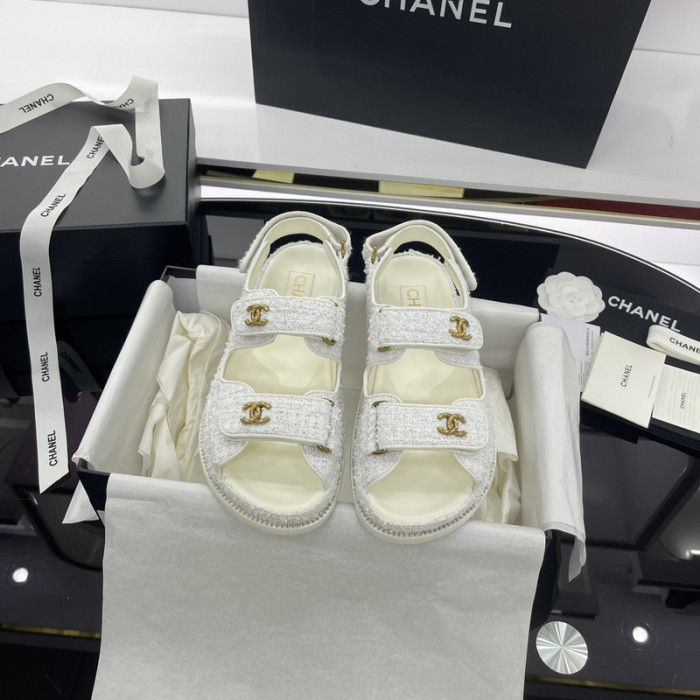 Ch**el sandal