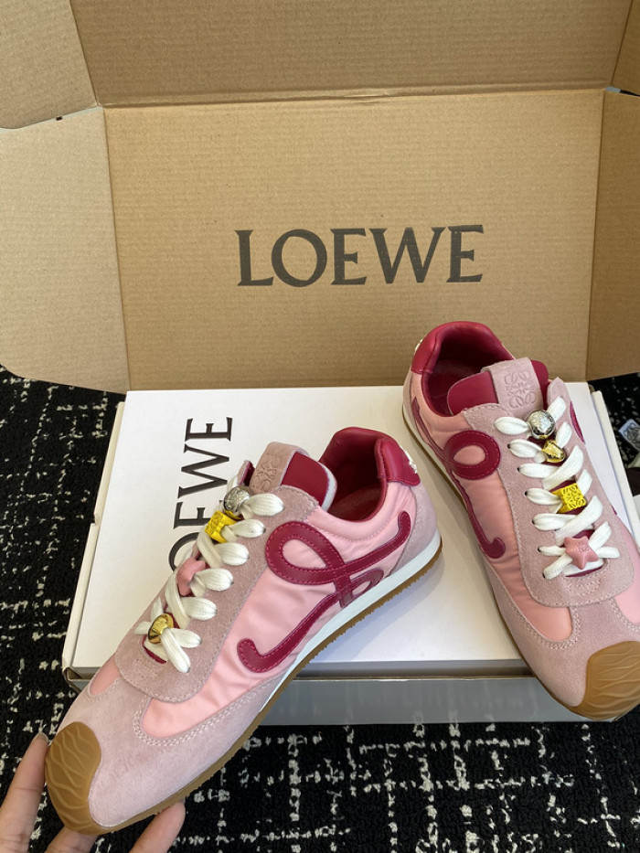 Loe*we Ballet Runner