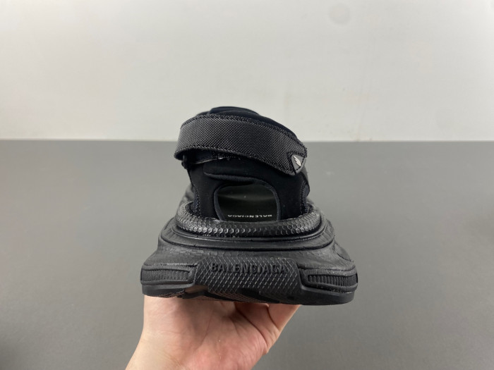 Ba*len*cia*ga 3xl sandals