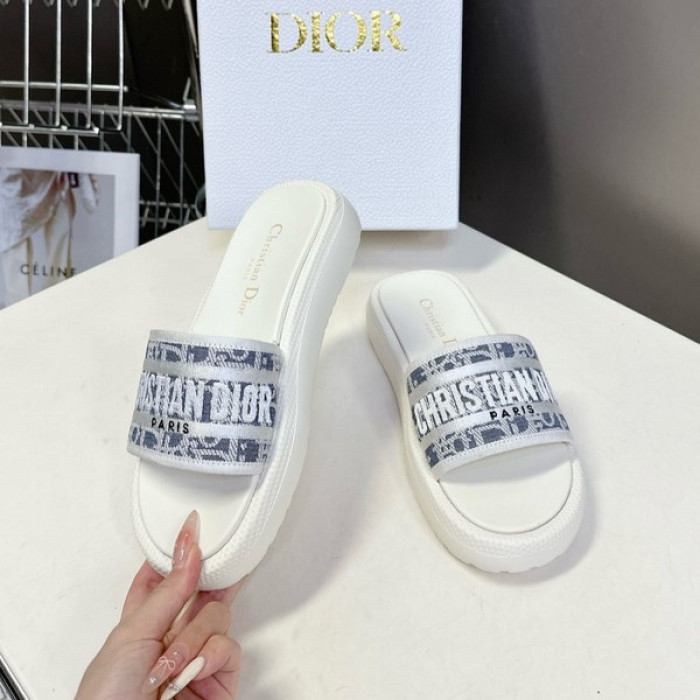 D10r lady sandals