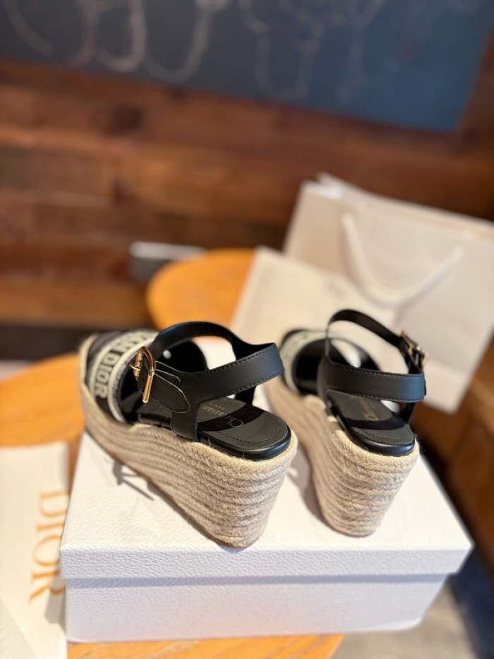 D10r lady sandals
