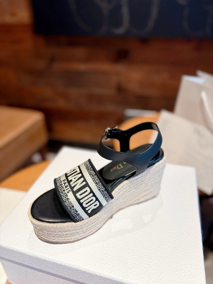D10r lady sandals