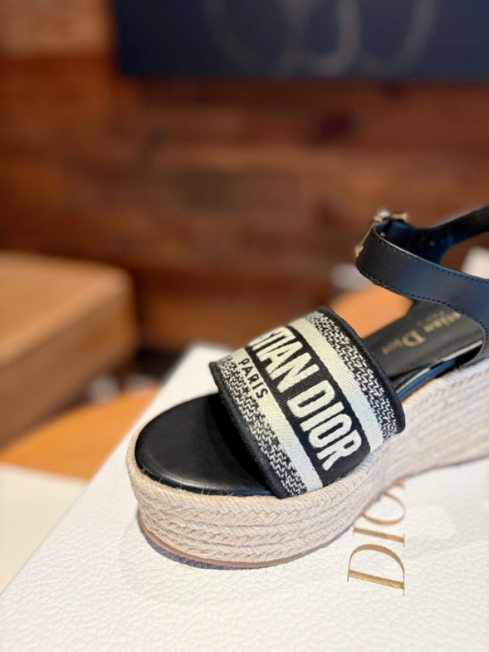 D10r lady sandals