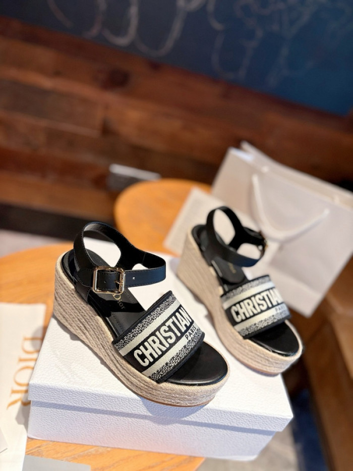D10r lady sandals