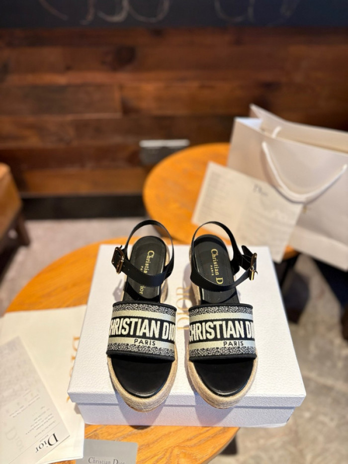 D10r lady sandals