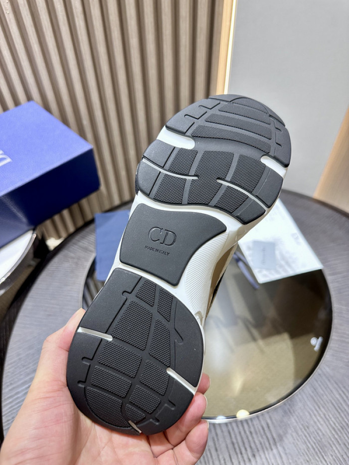 D10r b22 sneaker