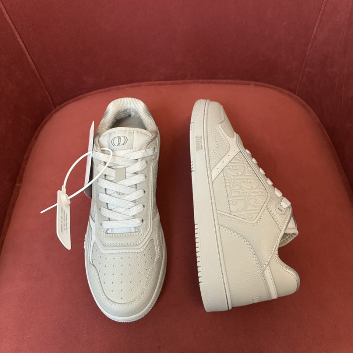 D10r b27 low top sneaker