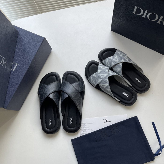 D10r sandal