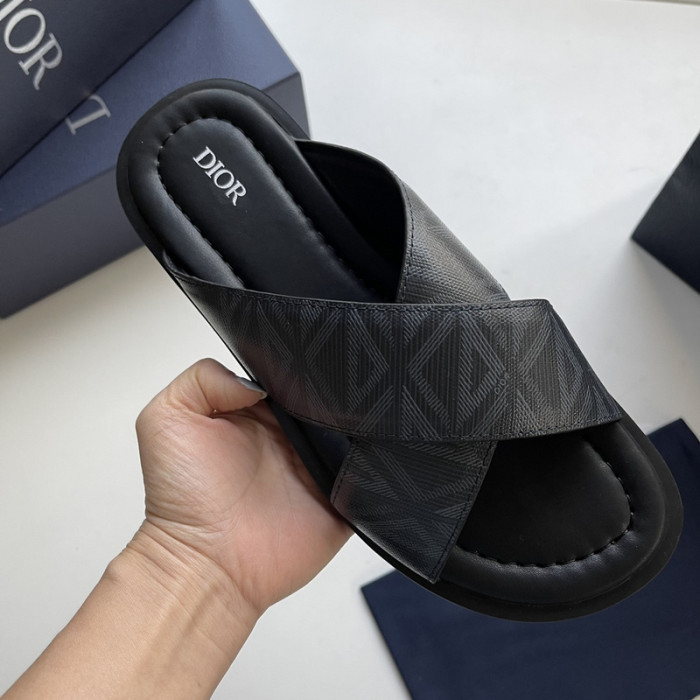 D10r sandal