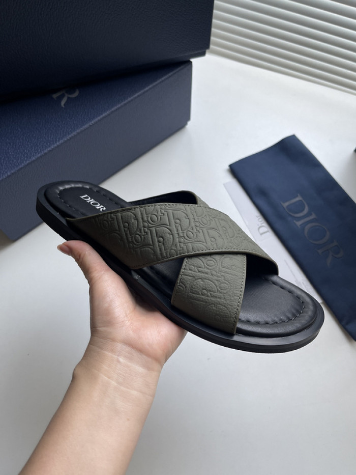 D10r sandal