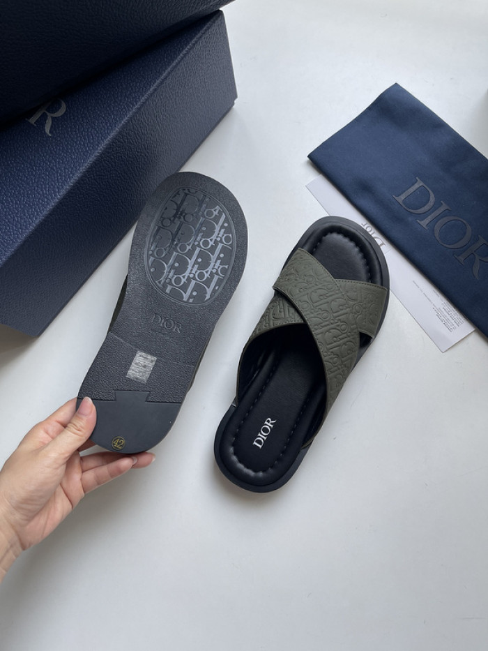 D10r sandal