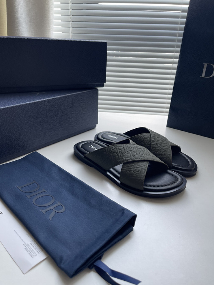 D10r sandal