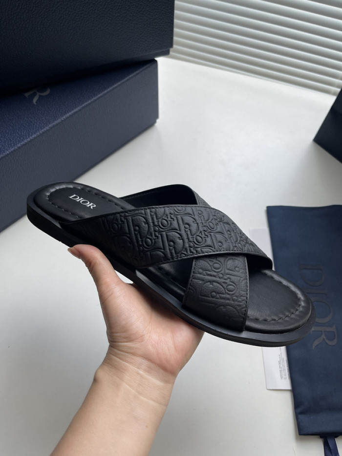 D10r sandal