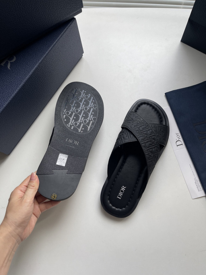 D10r sandal