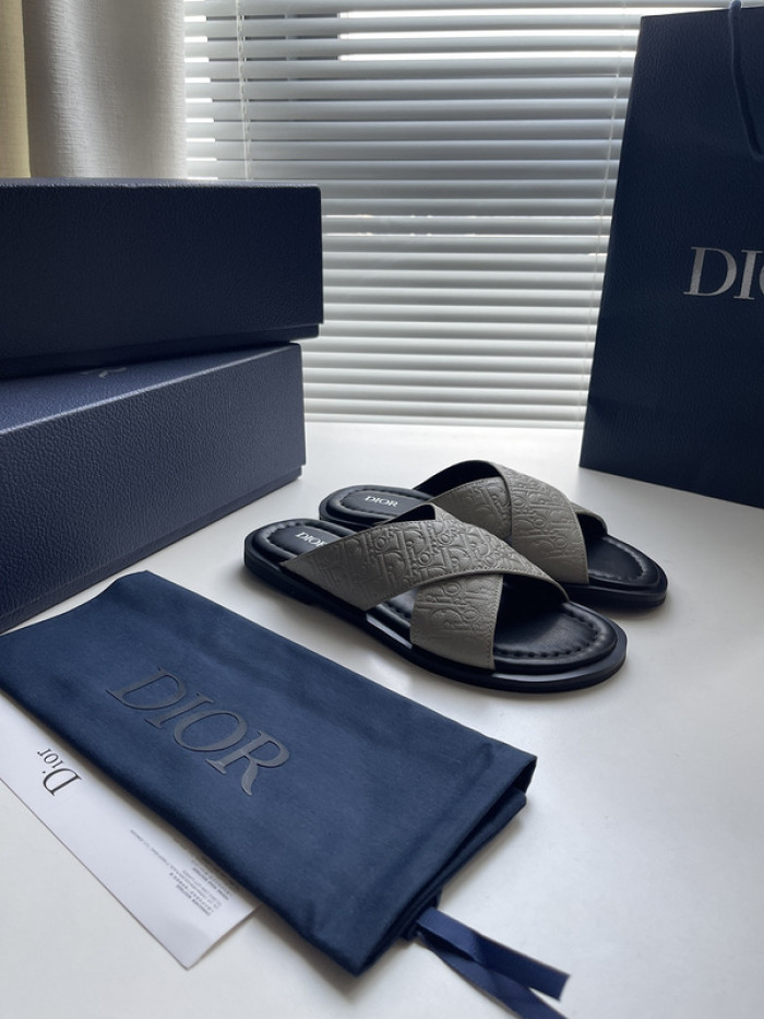 D10r sandal