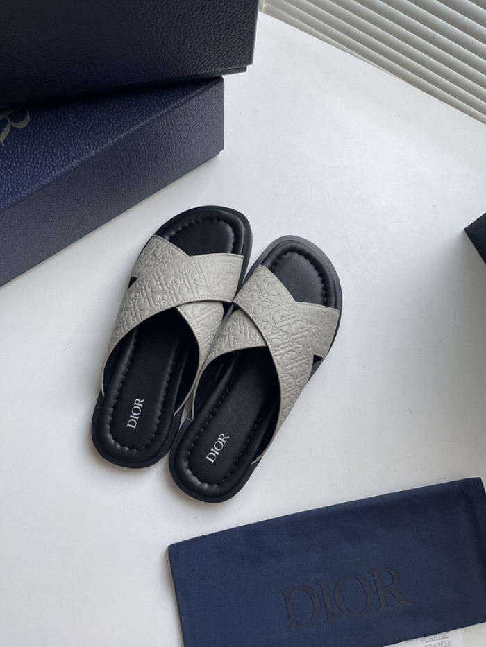 D10r sandal