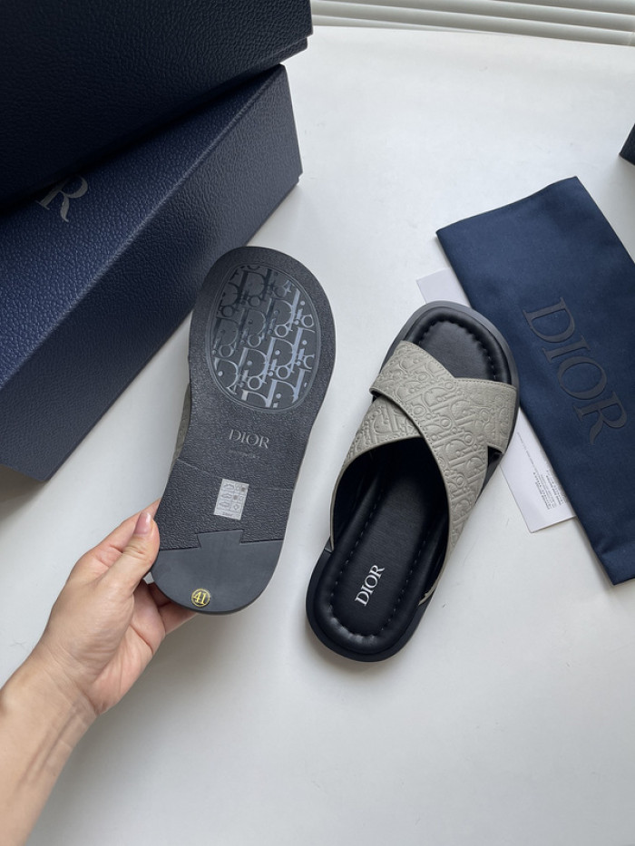 D10r sandal
