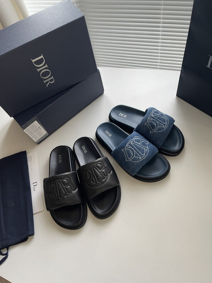 D10r sandal