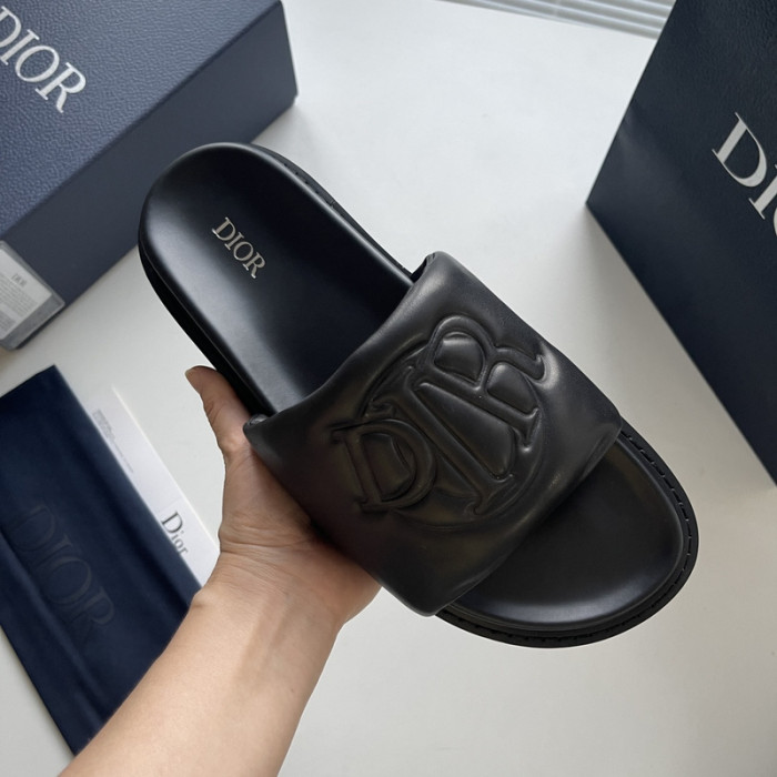 D10r sandal
