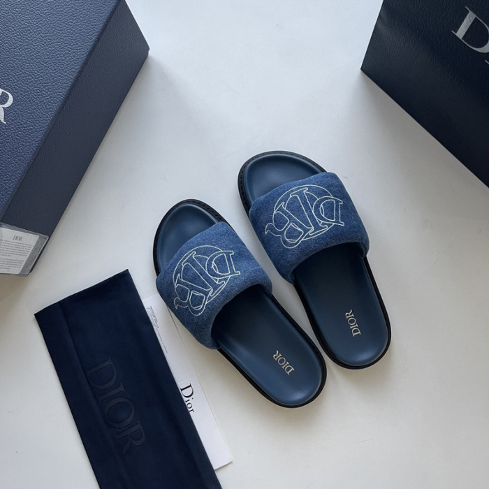 D10r sandal