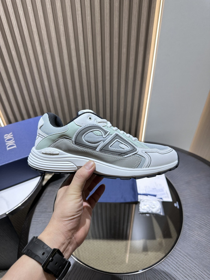D10r b30 sneaker