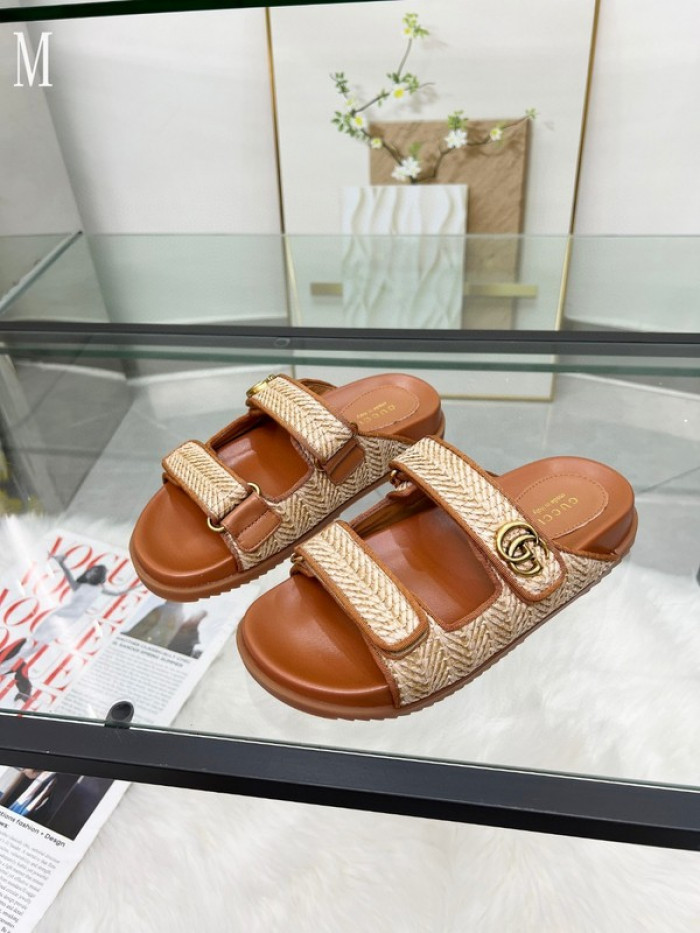 Gv*c sandals