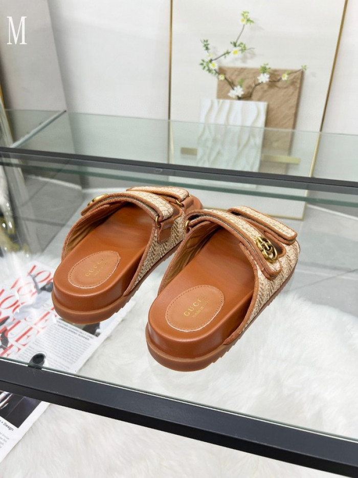 Gv*c sandals