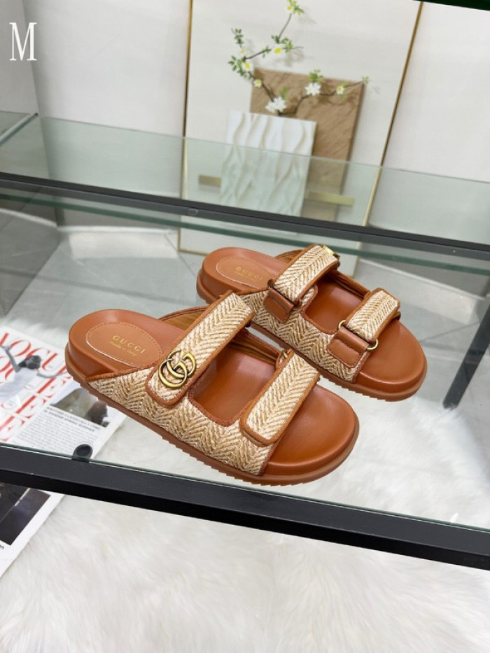 Gv*c sandals