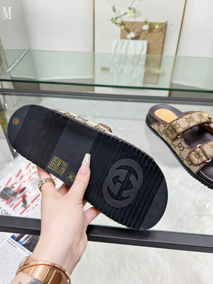 Gv*c sandals