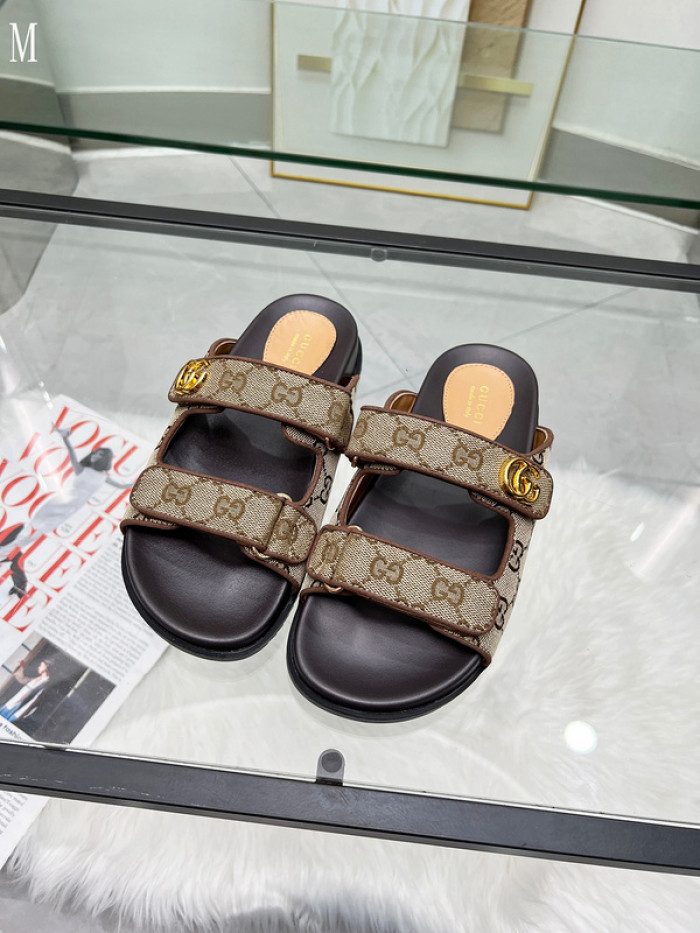Gv*c sandals
