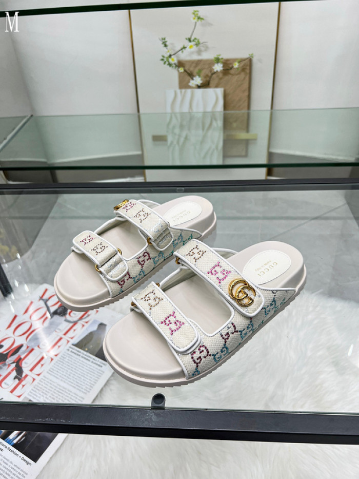 Gv*c sandals
