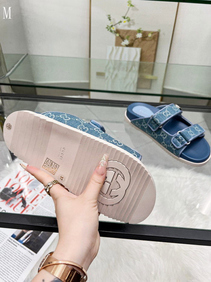 Gv*c sandals