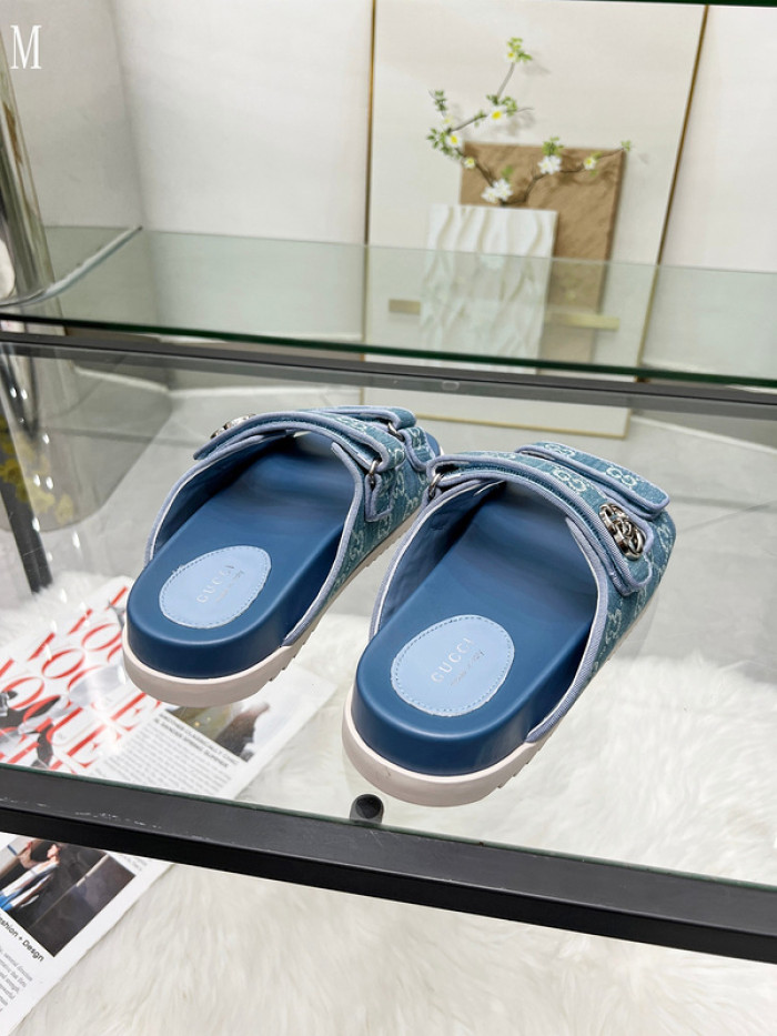 Gv*c sandals
