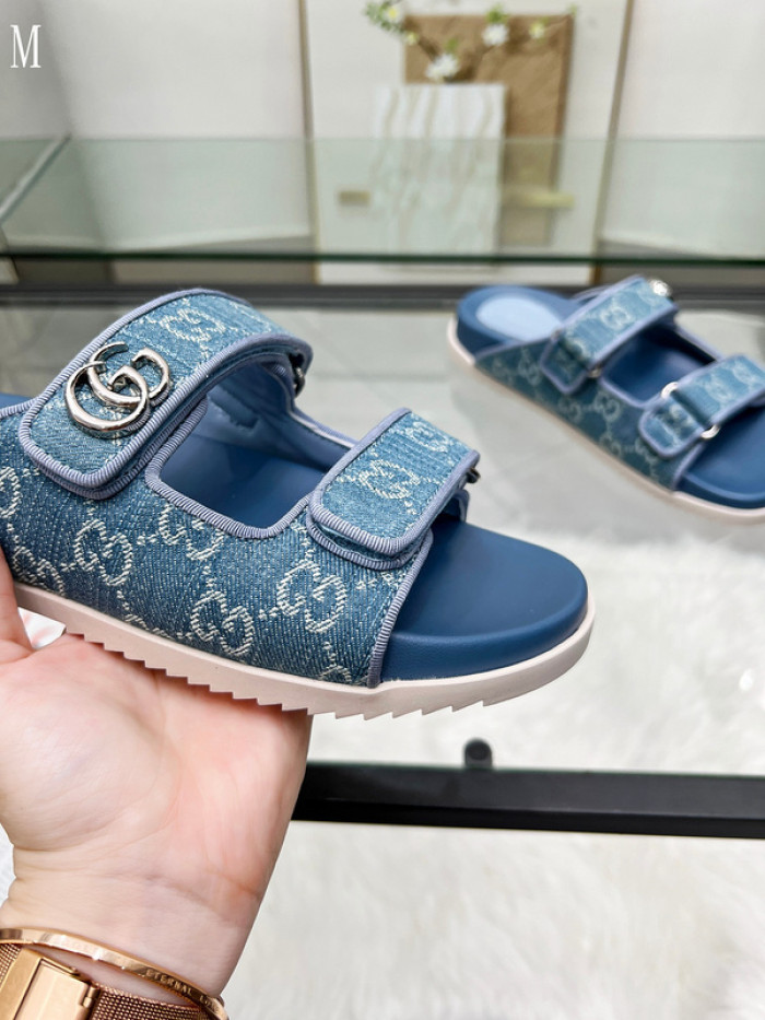 Gv*c sandals