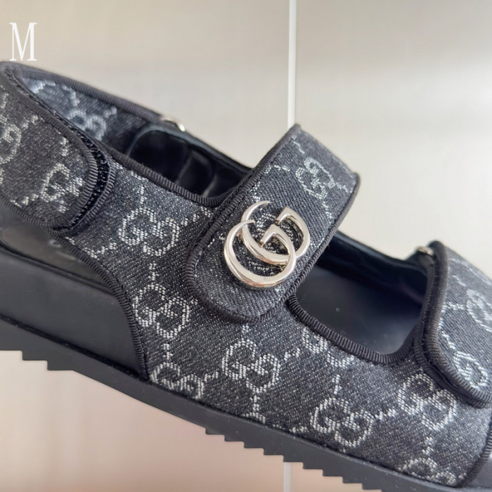 Gv*c sandals