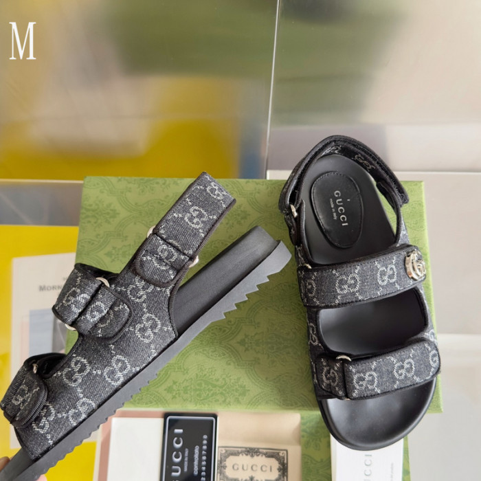 Gv*c sandals