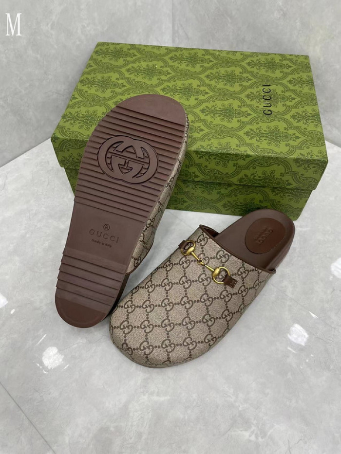 Gv*c sandals