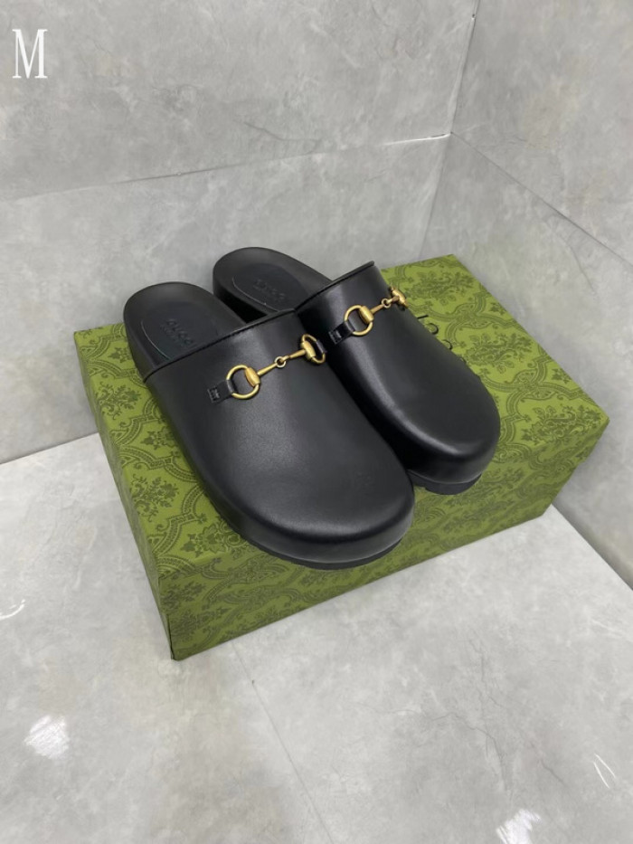 Gv*c sandals