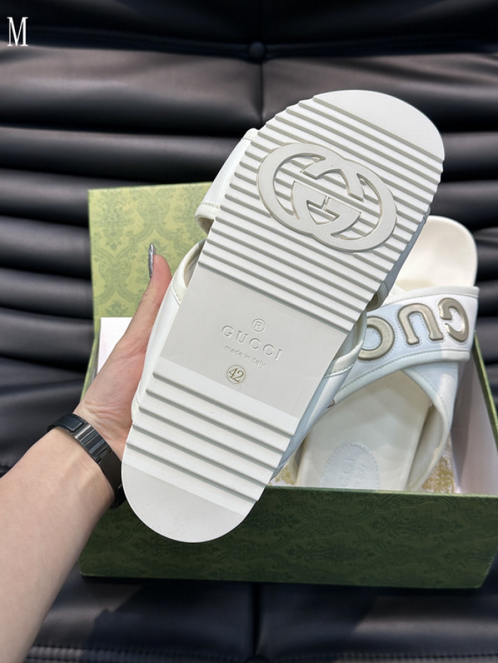 Gv*c sandals