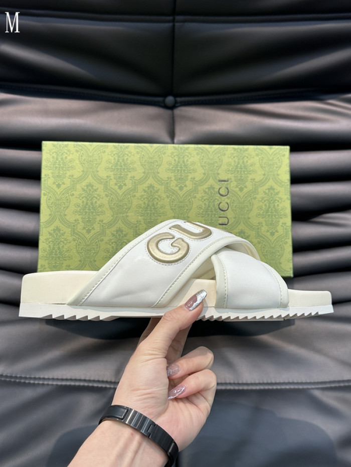 Gv*c sandals
