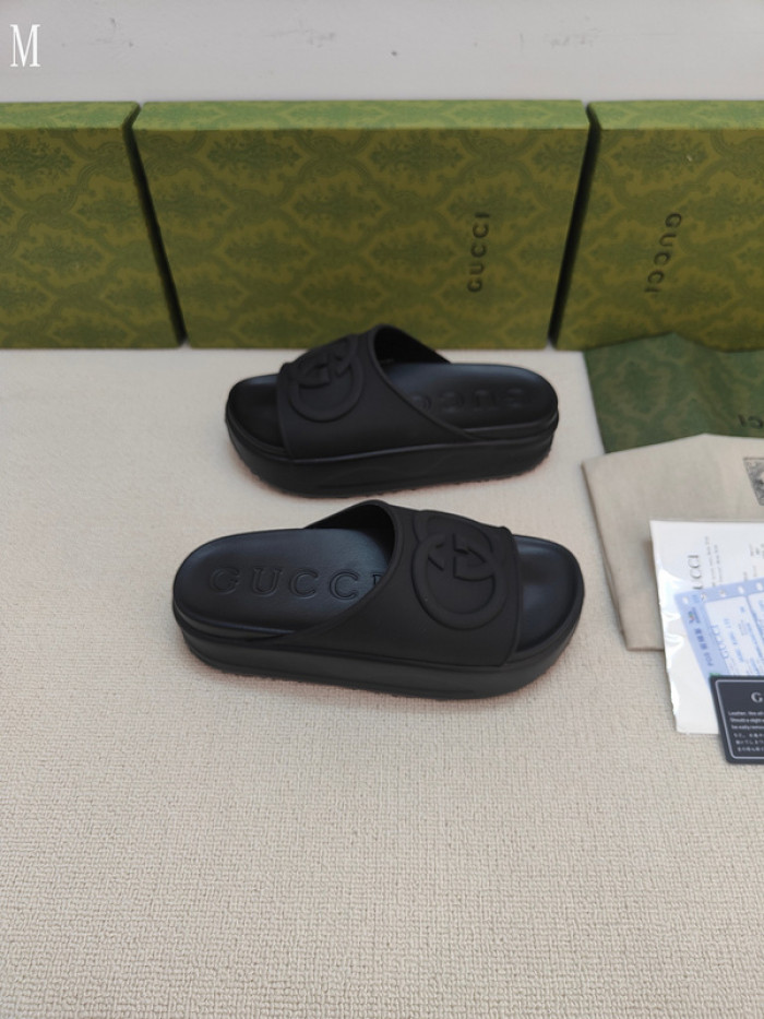 Gv*c sandals