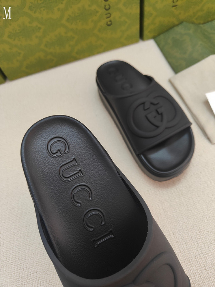 Gv*c sandals