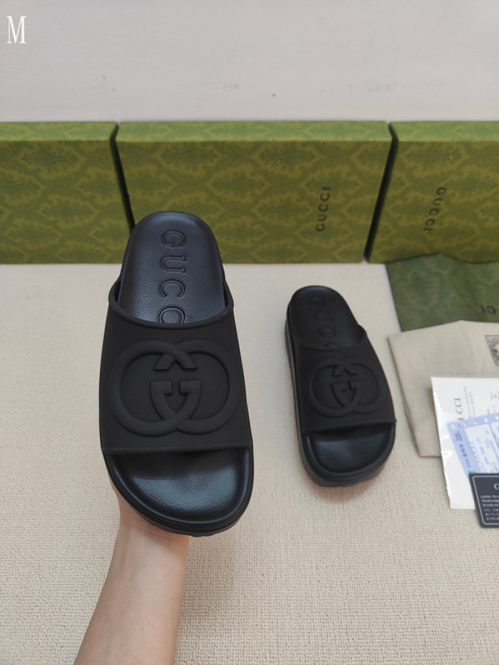Gv*c sandals