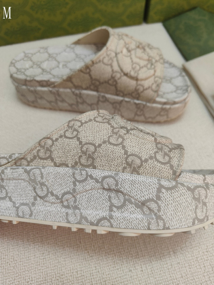 Gv*c sandals