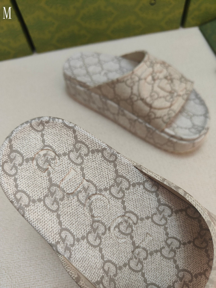 Gv*c sandals