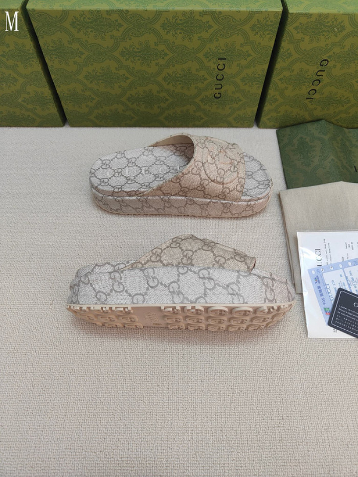 Gv*c sandals
