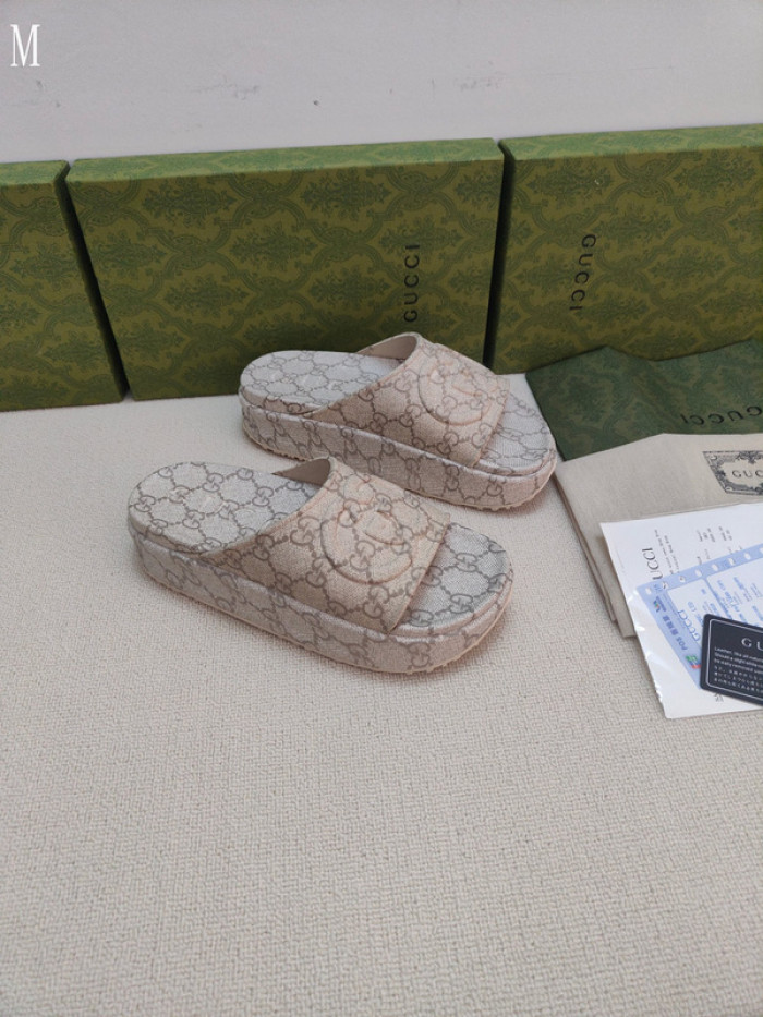 Gv*c sandals