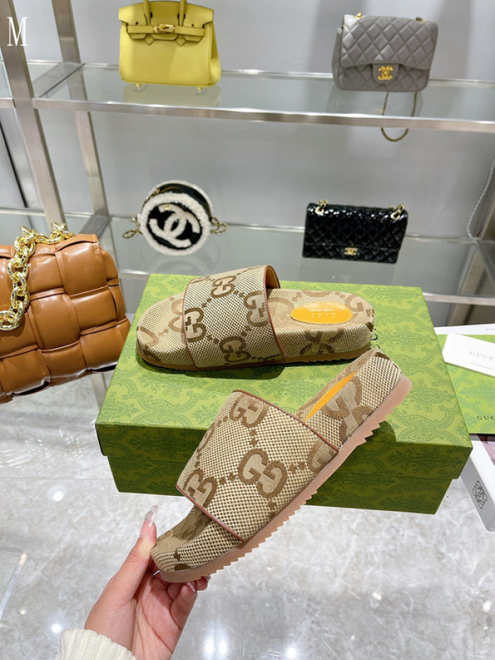 Gv*c sandals