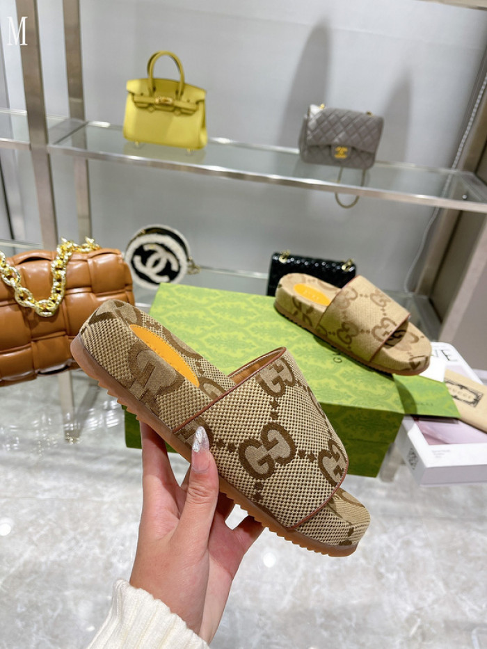 Gv*c sandals