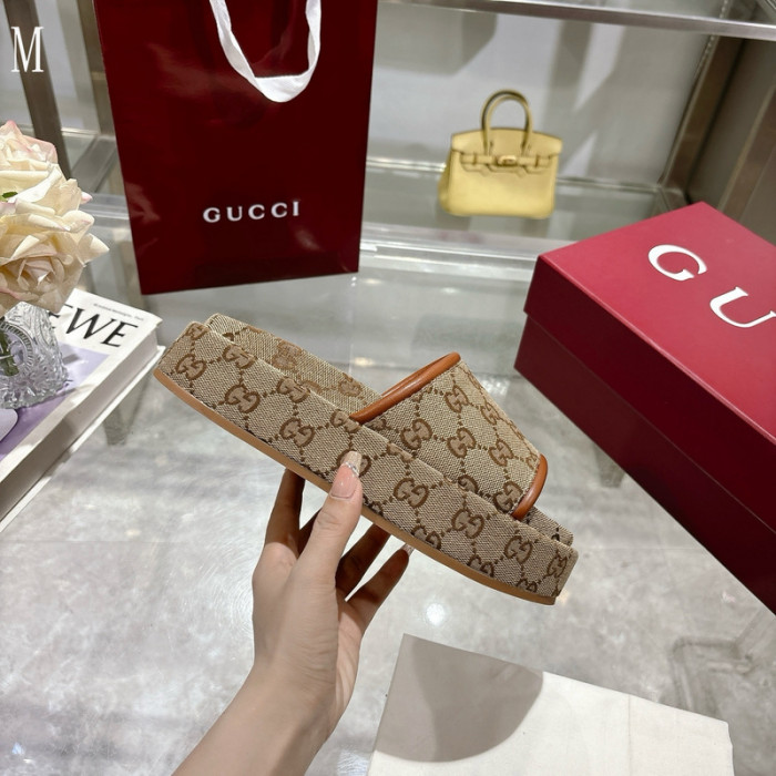 Gv*c sandals